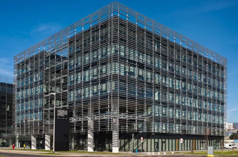 Find a dedicated desk and get down to business in Matrix Office Park – 3