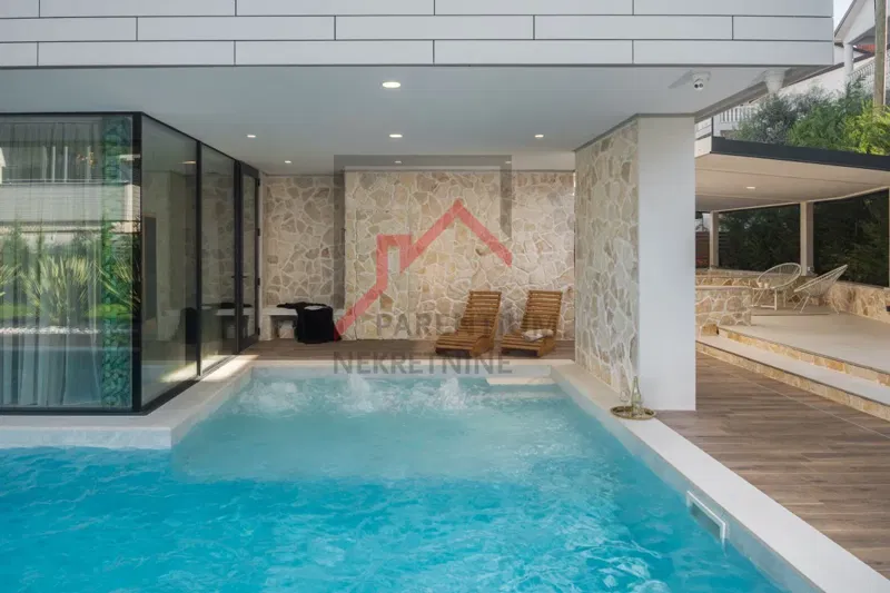 Istria, Poreč - Luxury villa by the sea in an attractive tourist destination – 2