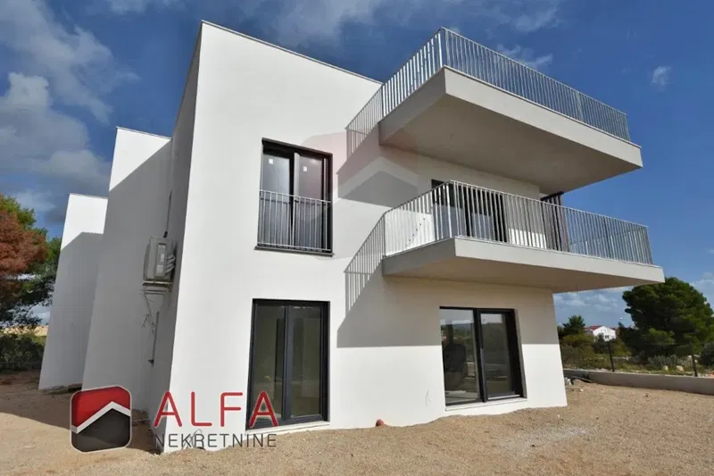 Croazia, Vodice, nuova costruzione, confortevole appartamento in vendita al piano terra, con piscina e giardino – 3