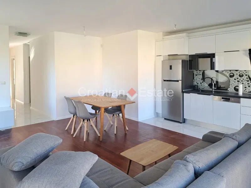 Marjan – Three-bedroom apartment with garden and parking, for sale – 2