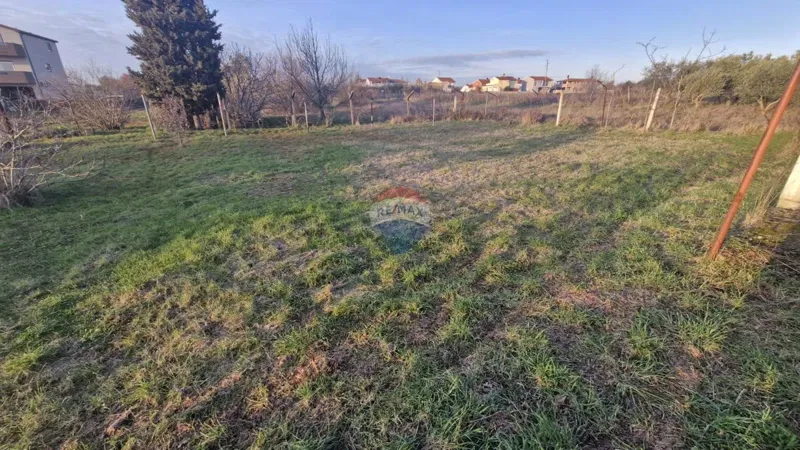 Istria, Fasana, dintorni – posizione tranquilla, terreno ai margini della zona edificabile – 3