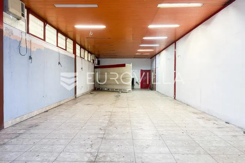 Vinkovci, Vinkovačko Novo Selo, poslovni prostor 134,38 m² u sklopu poslovne zgrade