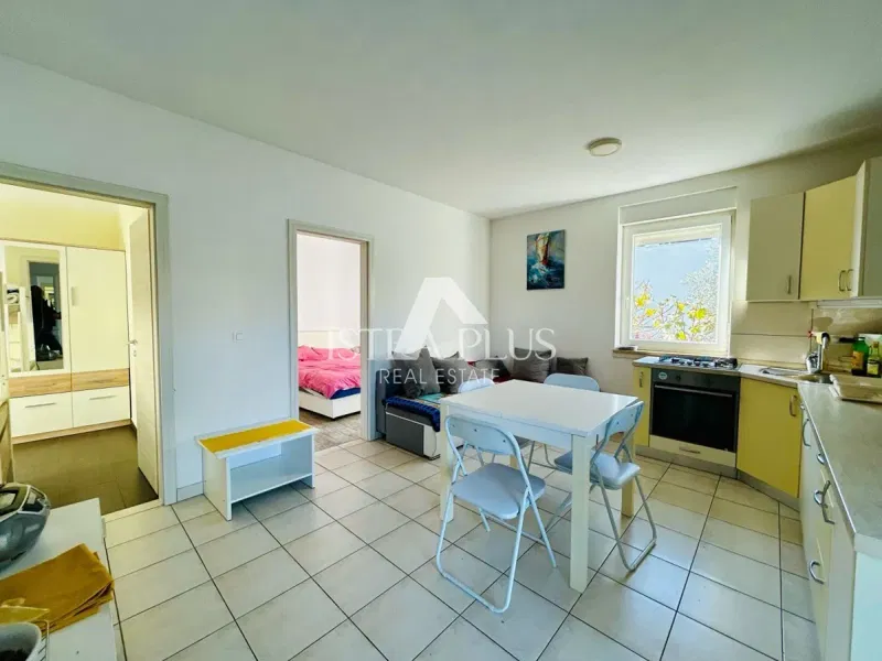 Istria, Cittanova - Appartamento vicino al centro 600m, piano terra con 2 camere da letto – 2