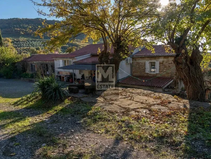 Isola, Slovenia, bella casa con vista sul mare e ampio terreno di 86.218 m2 – 2