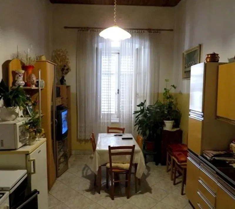 67m² apartment in the very center of Pula - an ideal opportunity for living or investment! – 2