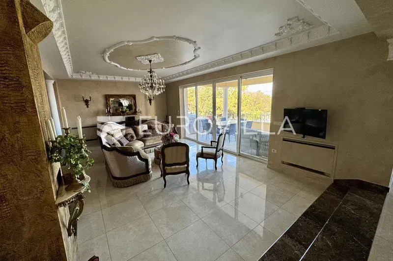 Lovran, luxury villa with pool and sea view – 3