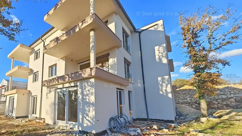 Njivice, appartamento al 1° piano di una nuova costruzione con vista sul mare! – 3