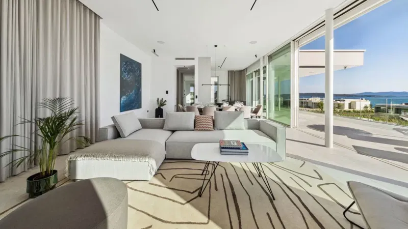 Spacious 6 bedroom coastal villa in the luxurious resort – 2