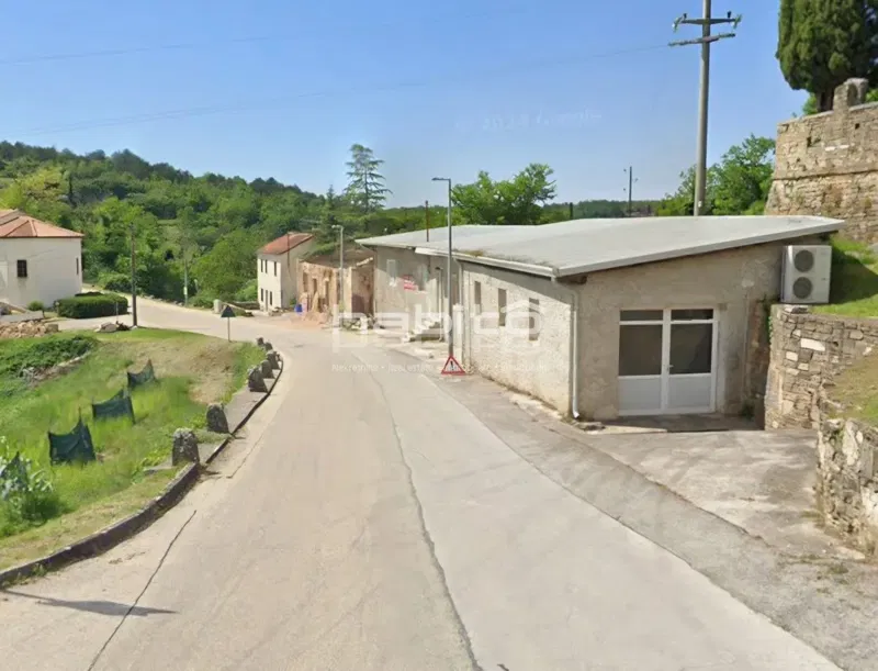 Oprtalj - Spacious building with land and panoramic views – 2