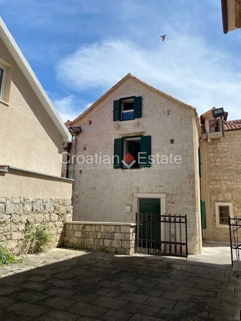 Renovated stone house near sea, for sale – 3