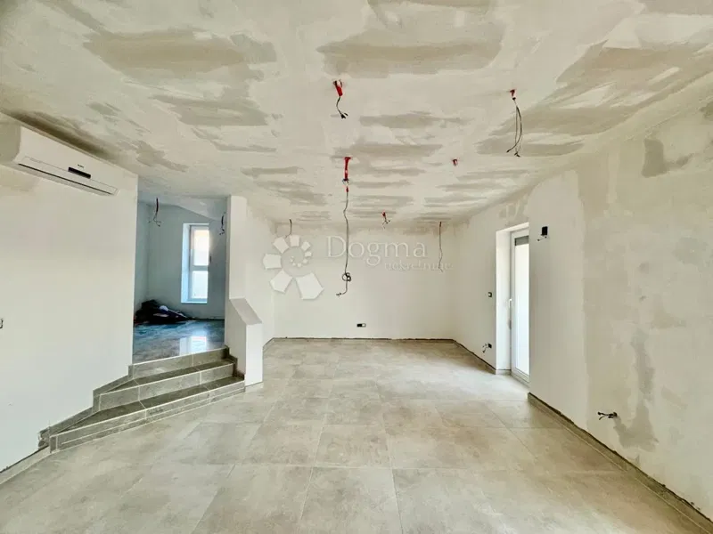 Lakás Centar, Pula, 100m2 – 2