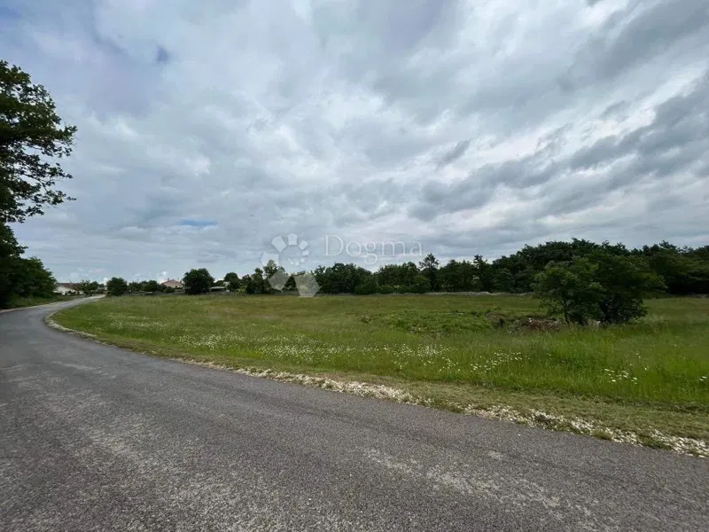 Grundstück Istra, 10.300m2