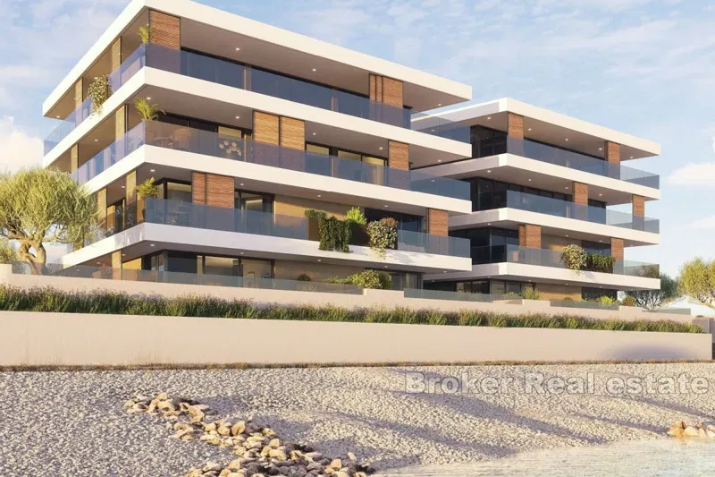 Luxury apartments in the first row to the sea – 2