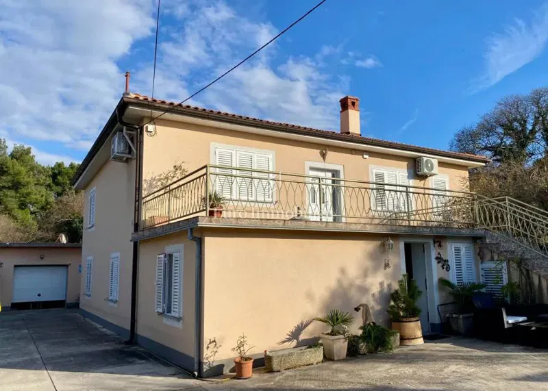 Casa indipendente con due appartamenti vicino al mare – 2