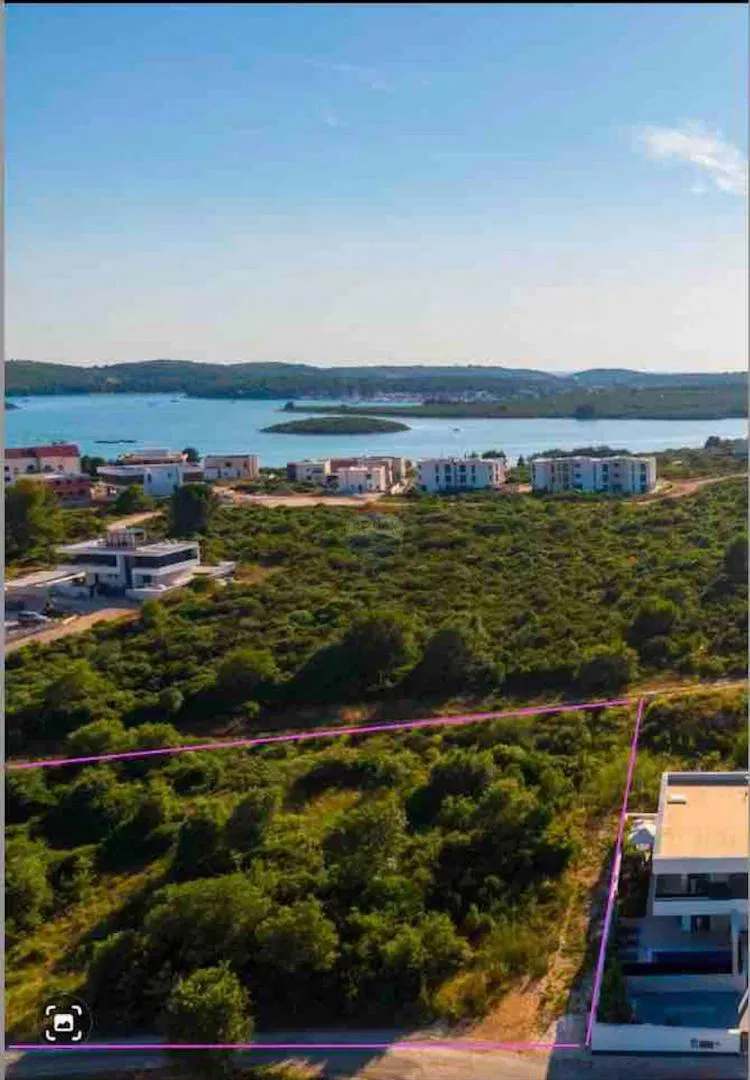 Building plot Medulin, 2.332m2 – 2