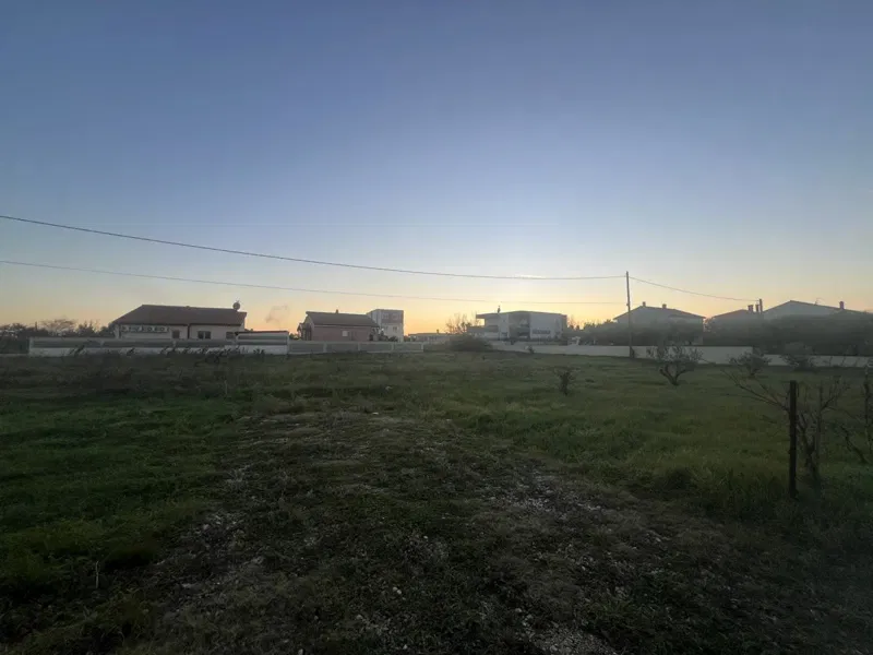 GRAĐEVINSKO ZEMLJIŠTE --- OKOLICA PULE