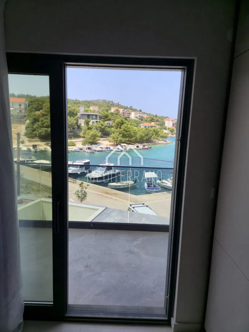 Kuća, prvi red do mora – luksuzno živite uz obalu