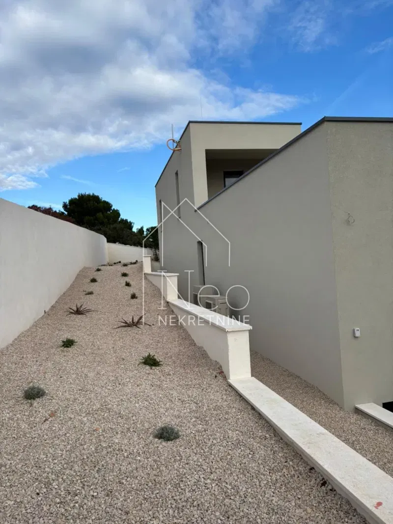 Dom Betina – 2