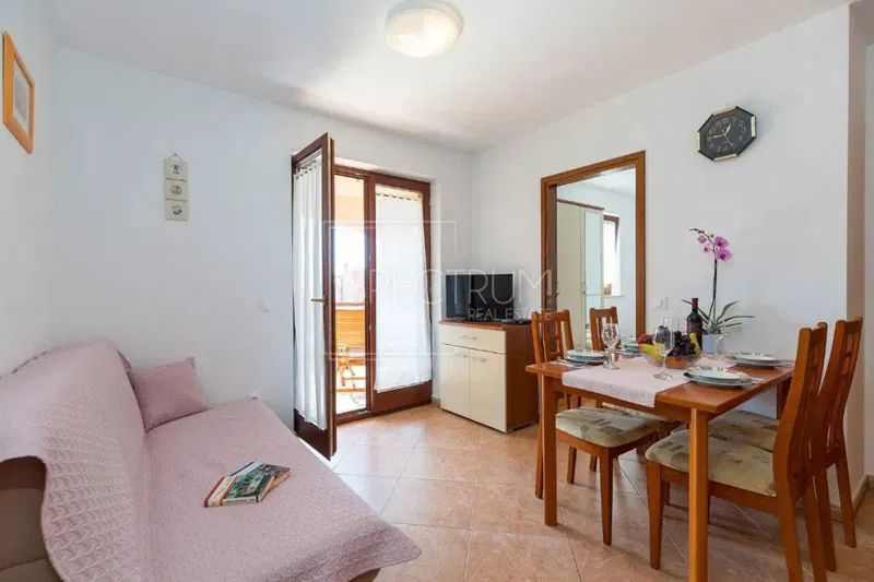 Novigrad, apartment with a pool in a sought-after location – 2
