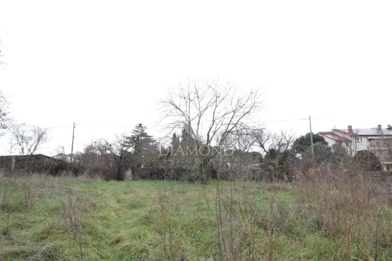Terreno edificabile in un bellissimo villaggio nei dintorni di Rovigno – 2