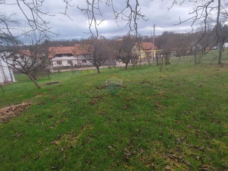 Duga Resa, Građevinski teren sa pogledom na grad