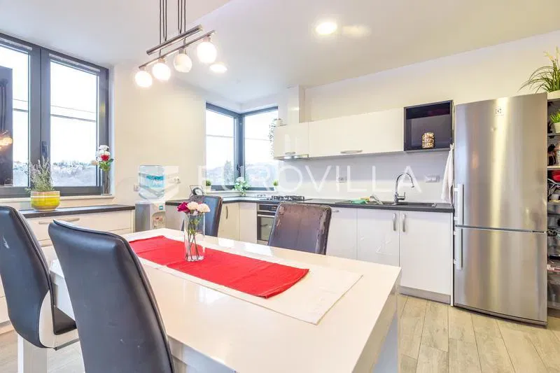 Zagreb, Vrhovec three-bedroom apartment 82.65 + two-bedroom apartment 40m2 + GPM – 3