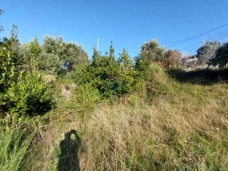 Terreno edificabile Lopar, Rab, 1.402m2 – 2