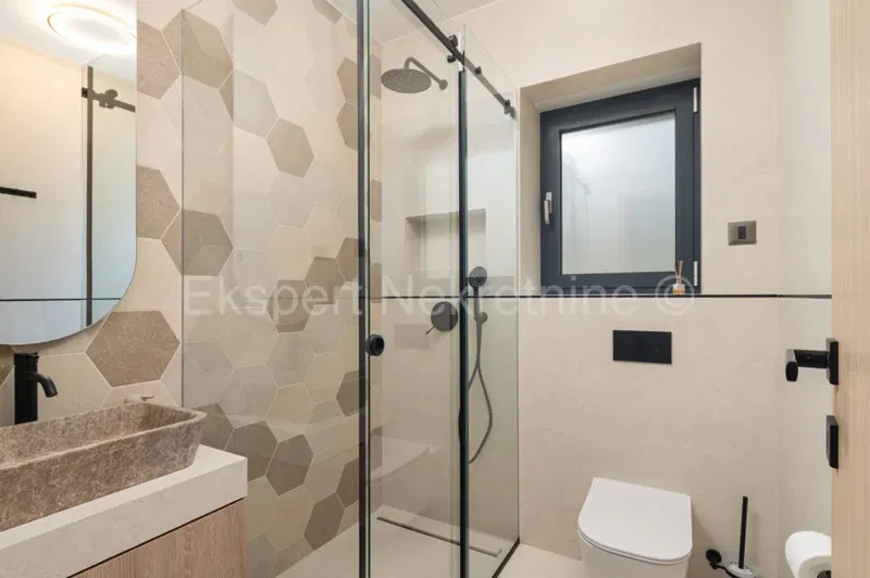 Podstrana, Mutogras, luxury villa 340 m2 with a garden of 392 m2 and a swimming pool – 3