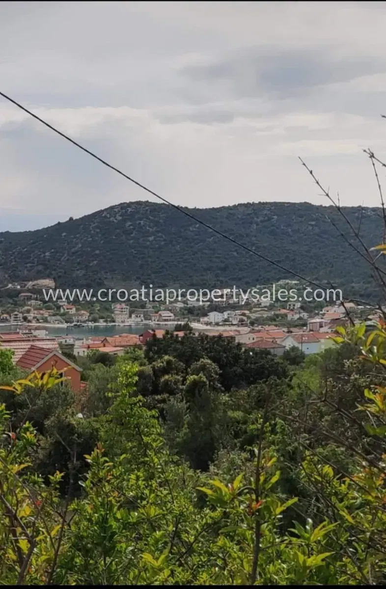 Trogir/Ciovo, building land for sale, 322.800 € – 3