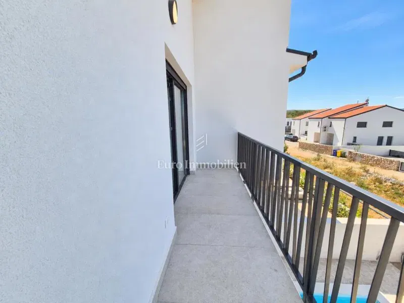 BEST BUY! House with pool and sea view – 3