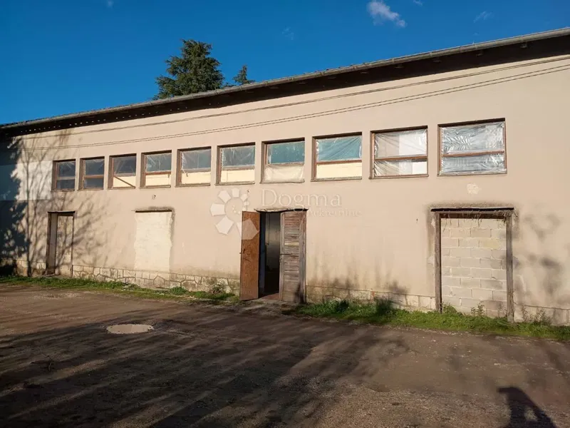 Locale commerciale Potpićan, Kršan, 280m2 – 2