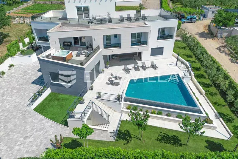 Kastela, exclusive contemporary villa with swimming pool and beautiful sea view – 3
