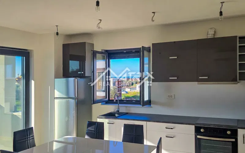 Umag, a 2-bedroom apartment with an open sea view! New! – 3