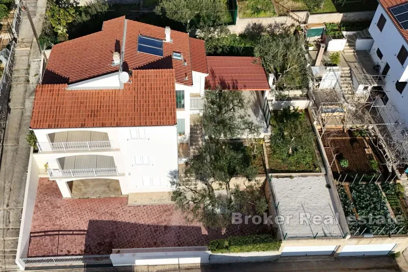 Modernly designed house near the sea – 2