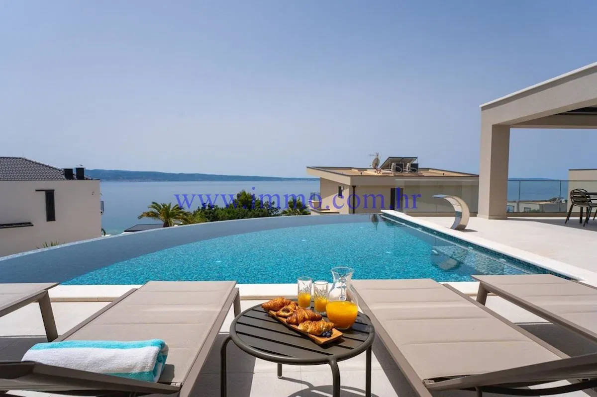 PREDIVNA NOVA VILLA U OKOLICI SPLITA