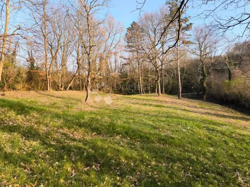 Ideal land for a family house near Pazin – 3