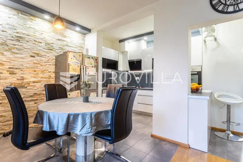 Split, Znjan, comfortable two-bedroom apartment near the sea – 2