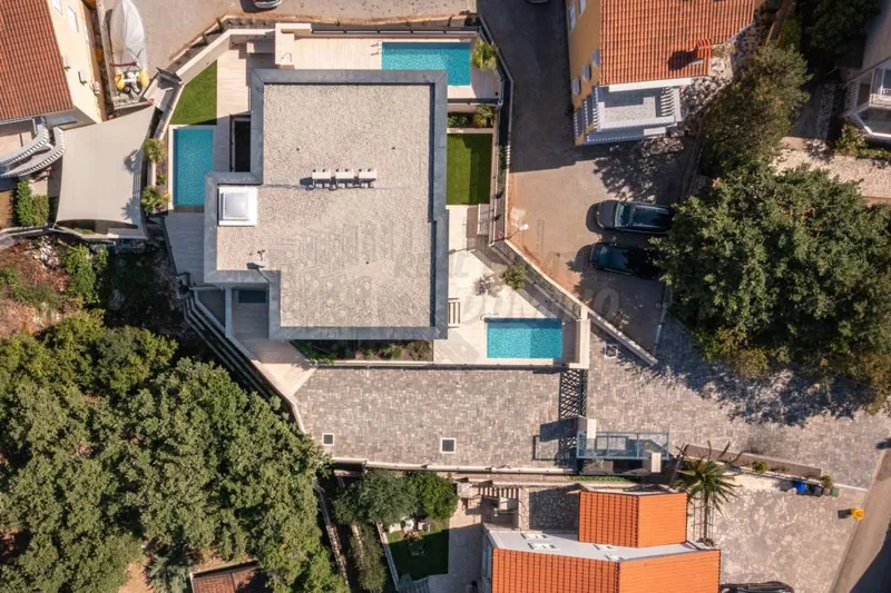 Penthouse u Malinskoj-bazen-pogled more! – 2