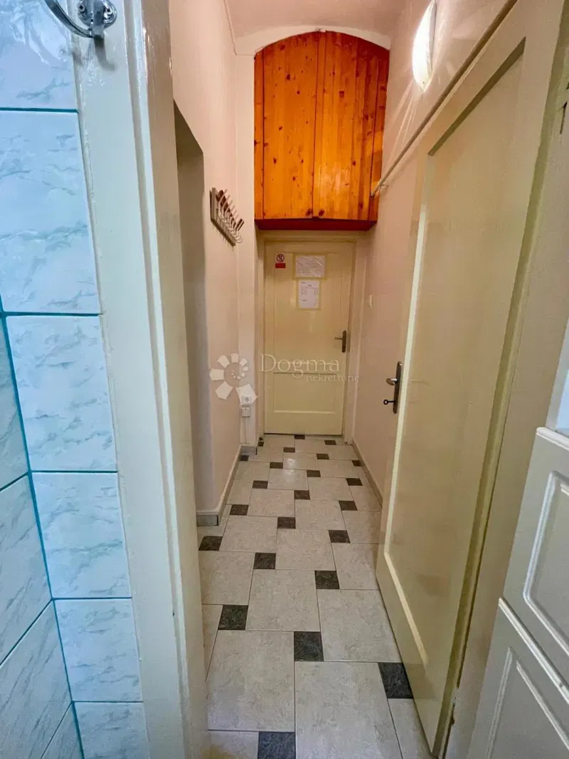 Apartment in an Austro-Hungarian villa with a yard and 3 parking spaces – 2