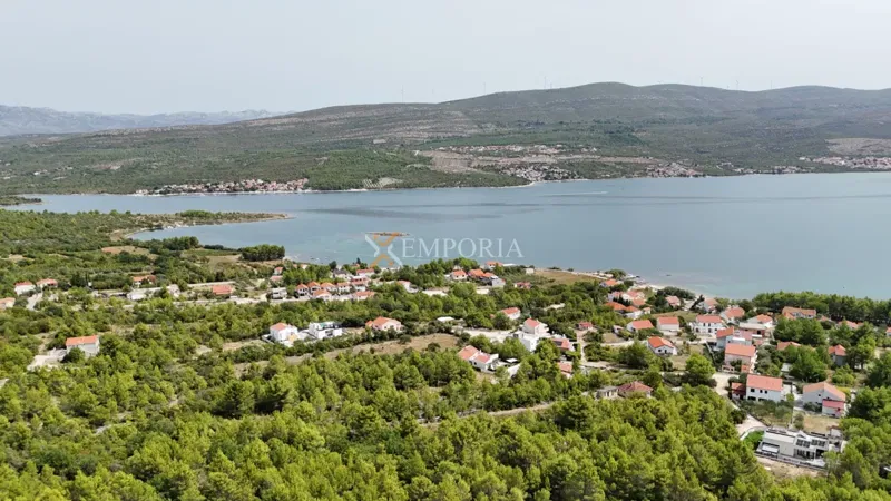 Terreno edificabile in vendita con vista mare, Pridraga, 1326 m2 – 2