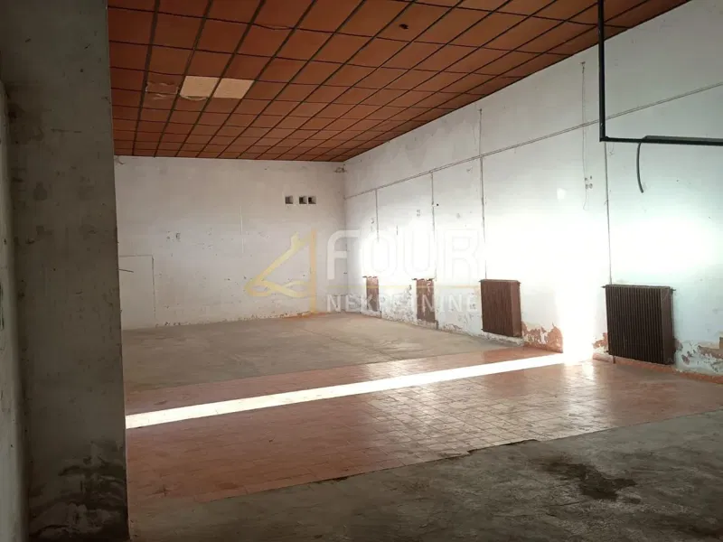 Business premise Potpićan, Kršan, 280m2 – 2
