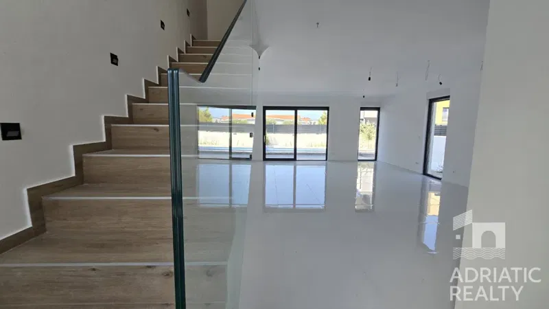 Srima, Vodice, modern semi-detached house with pool - move-in ready – 2