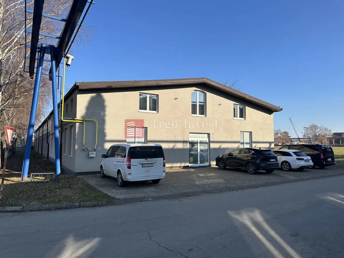 Đ.Đ. - PROIZVODNO-SKLADIŠNI PROSTOR HALA 1300 m2.