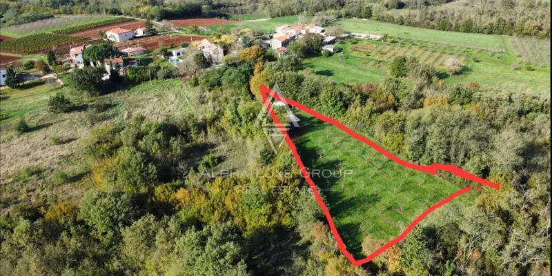Działk Višnjan, 700m2 – 3