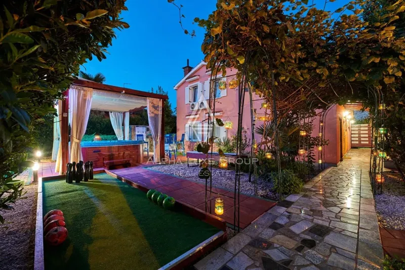Istria, Umag, Modern villa with pool and private yard for sale – 2