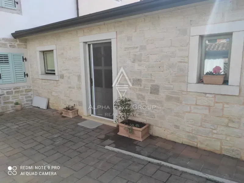 Istria, Poreč – Beautifully renovated stone house with 4 bedrooms for sale – 3