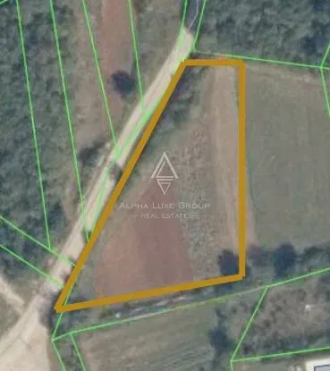 Föld Tinjan, 2.093m2 – 3