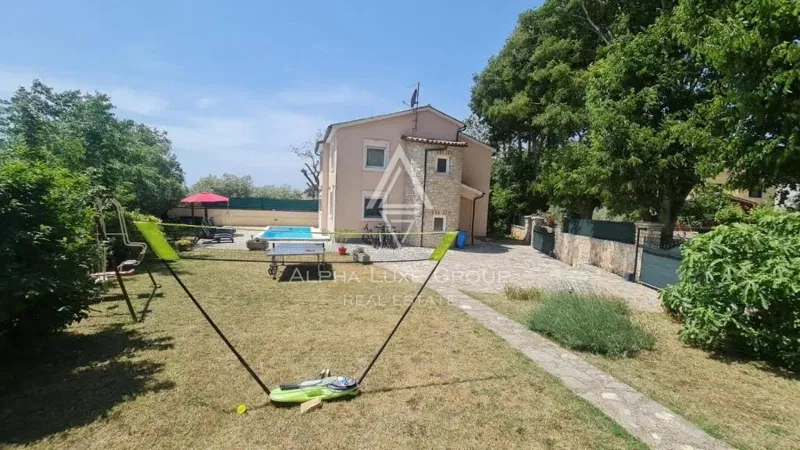 Istria, Pola, Ampia villa con piscina vicino al centro storico – 3