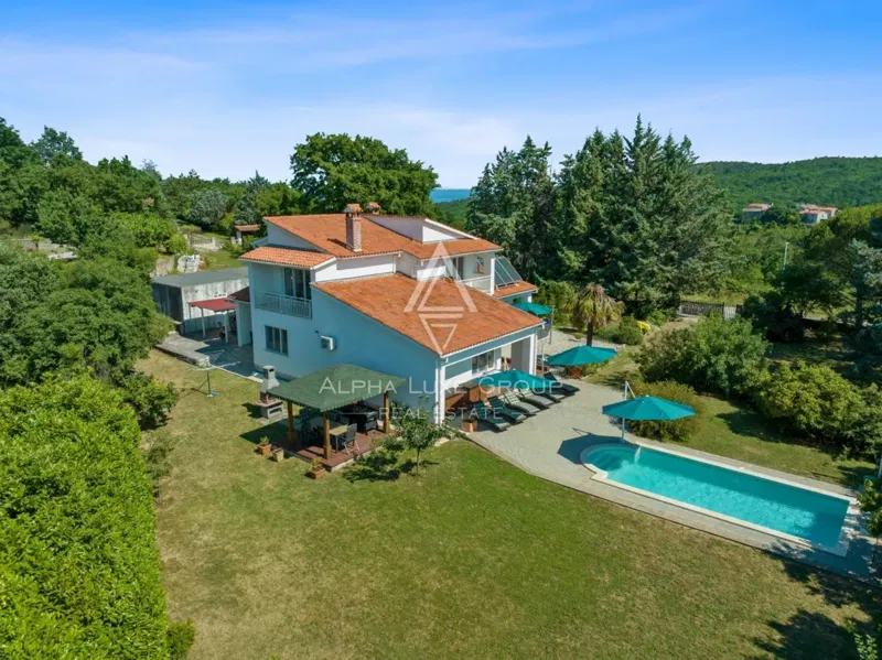 Labin, periferia: Splendida villa rinnovata con piscina e area benessere – 2
