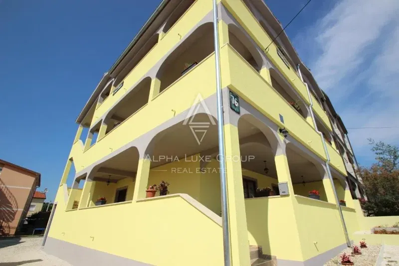 Istria, Poreč - Spacious multi-apartment property near the sea – 3